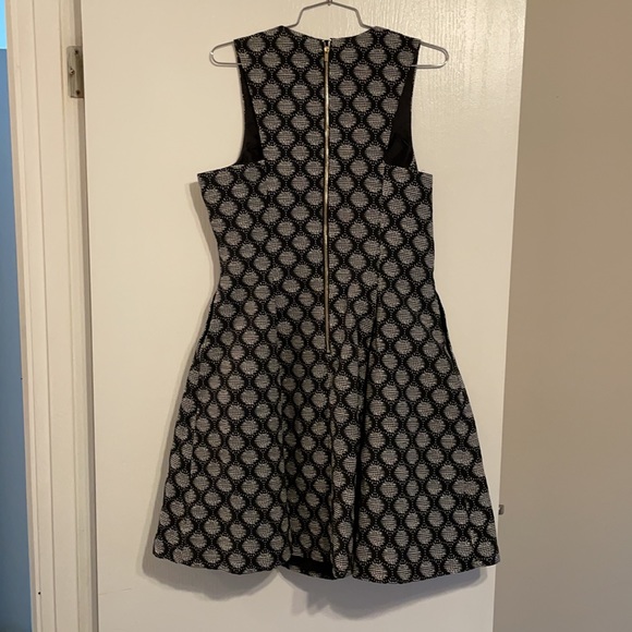 H&M black and white dress - size 12 - Picture 3 of 3